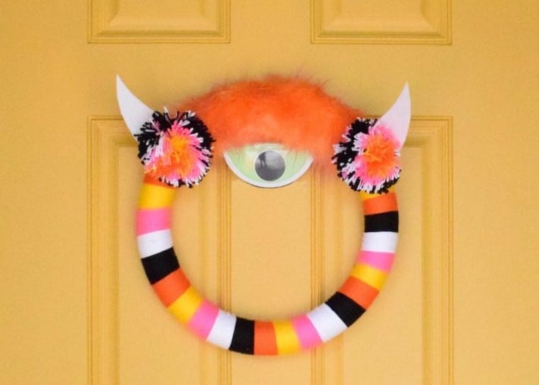 Monster wreath