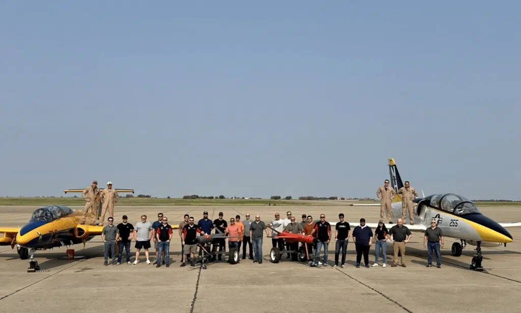 Recognized for its innovations in artificial intelligence, Shield AI has taken a giant step forward with the first autonomous test flight of two Kratos MQM-178 Firejets.