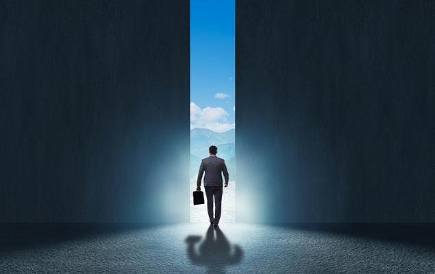 Zacks Investment Ideas offers highlights: Palantir and Arm Holdings