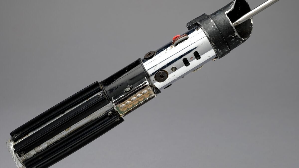 Become a Master of Evil with Darth Vaders Actual Light Sab (If You Have $ 3 Million)