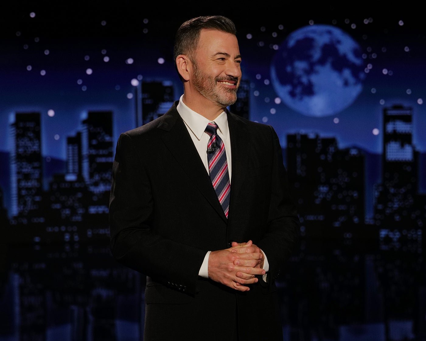 Jimmy Kimmel became audible emotional when he returned to air on Tuesday night, which did not turn his audience that it was my intention to make light on the murder of a young man I man '